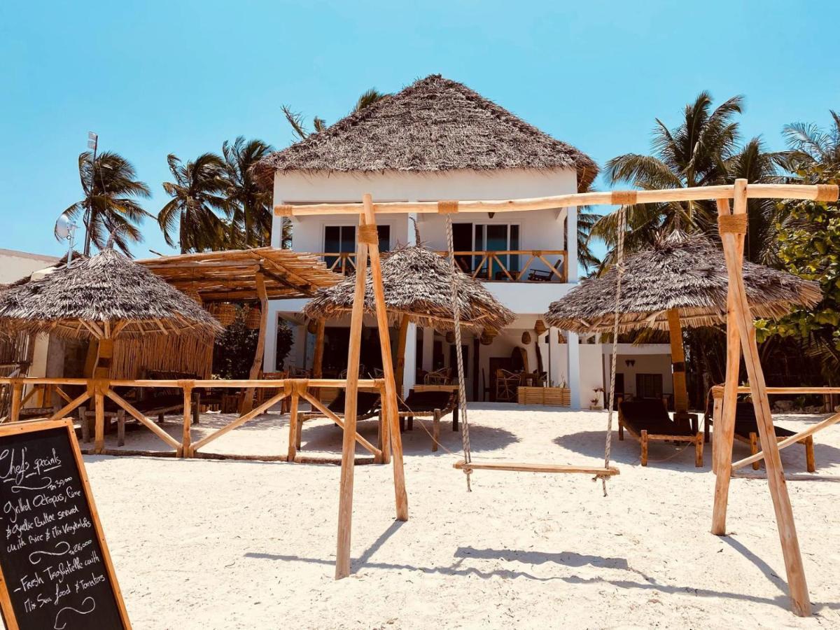 Helwas Zanzibar Beach Hotel Bwejuu Bagian luar foto