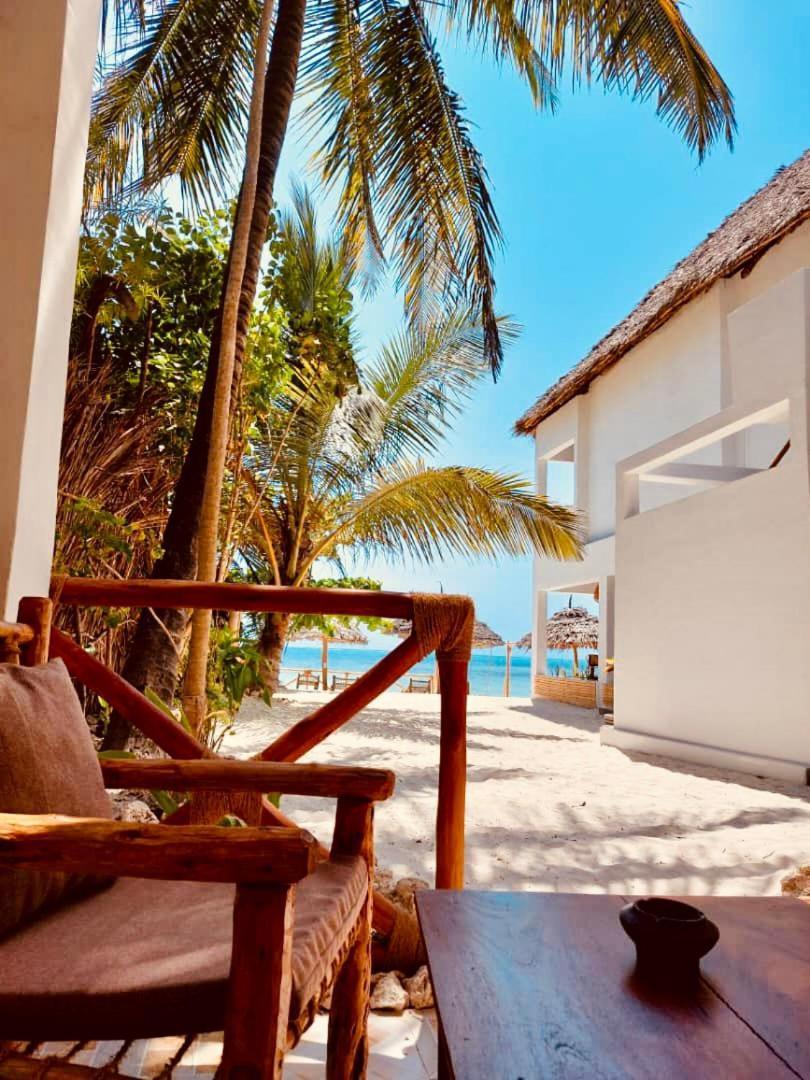 Helwas Zanzibar Beach Hotel Bwejuu Bagian luar foto