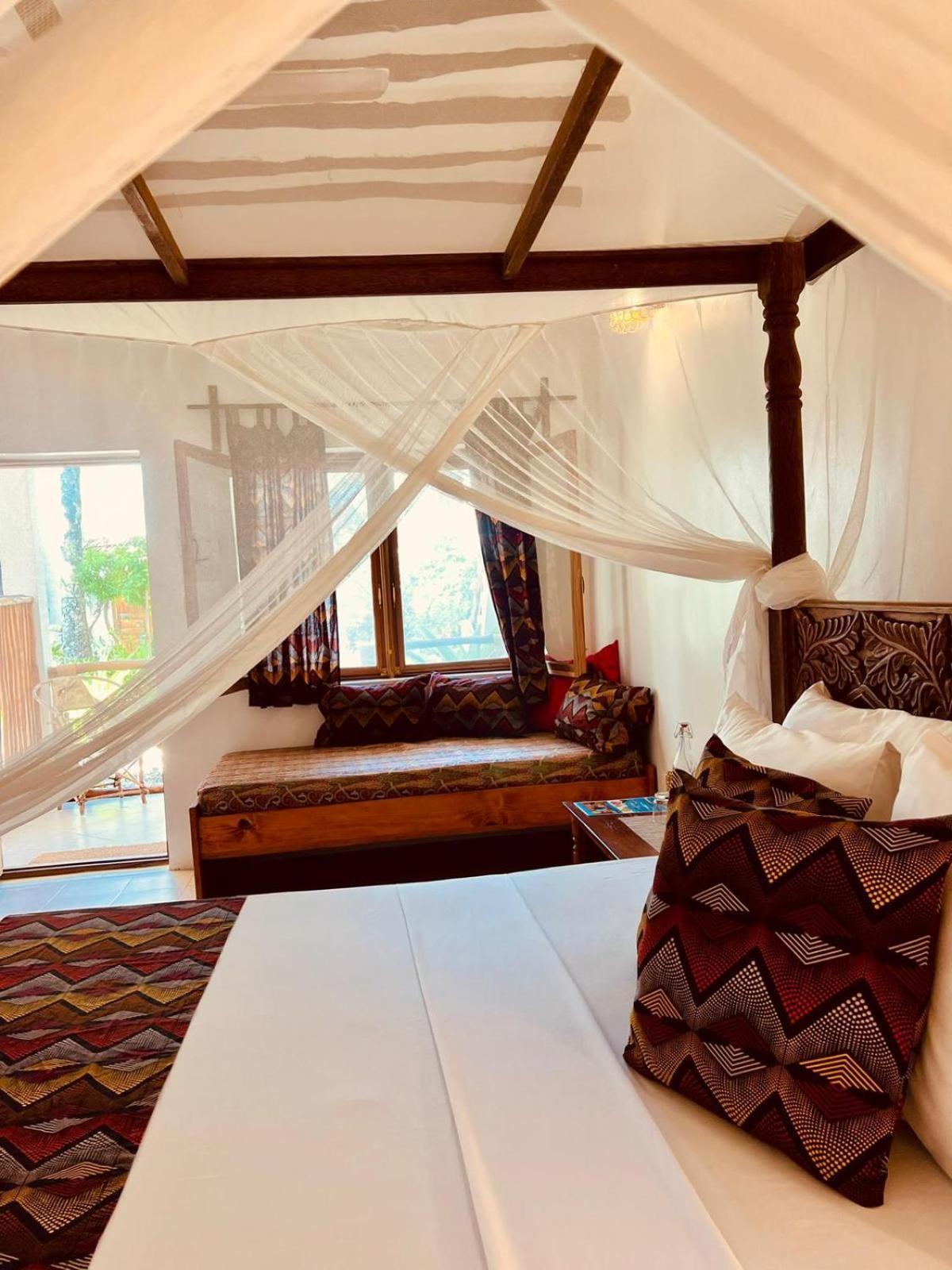 Helwas Zanzibar Beach Hotel Bwejuu Bagian luar foto