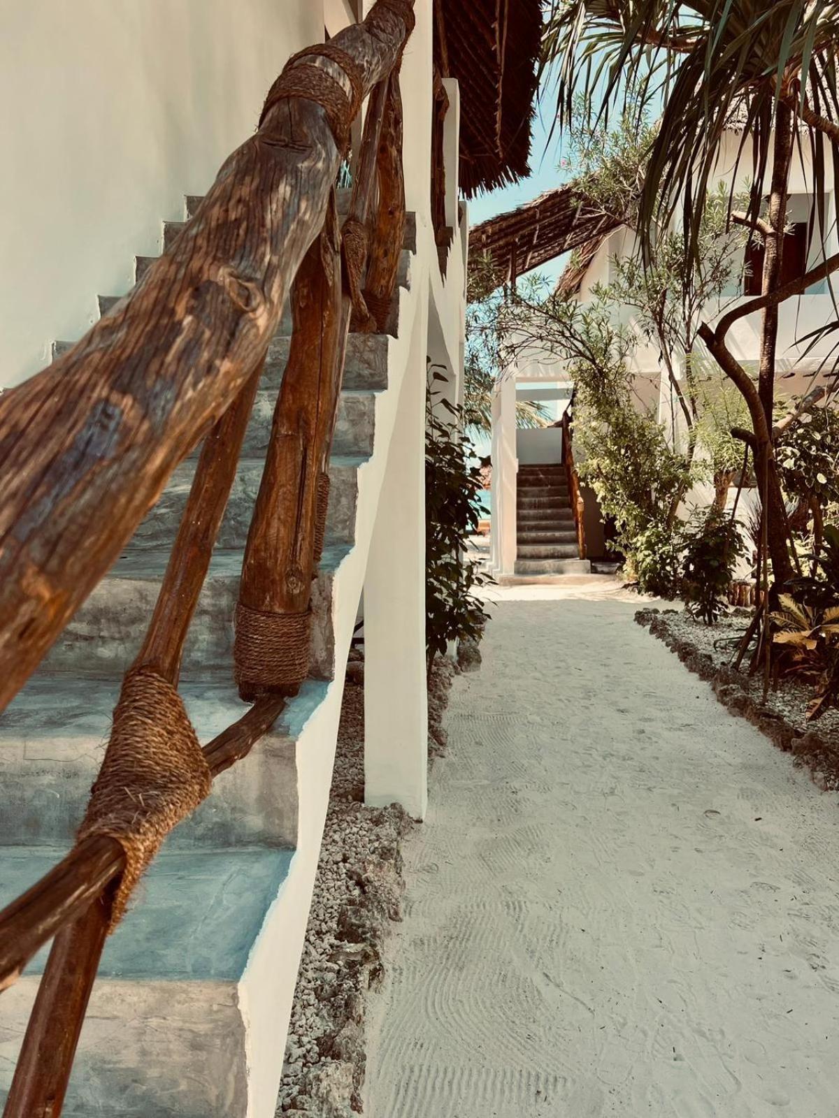 Helwas Zanzibar Beach Hotel Bwejuu Bagian luar foto