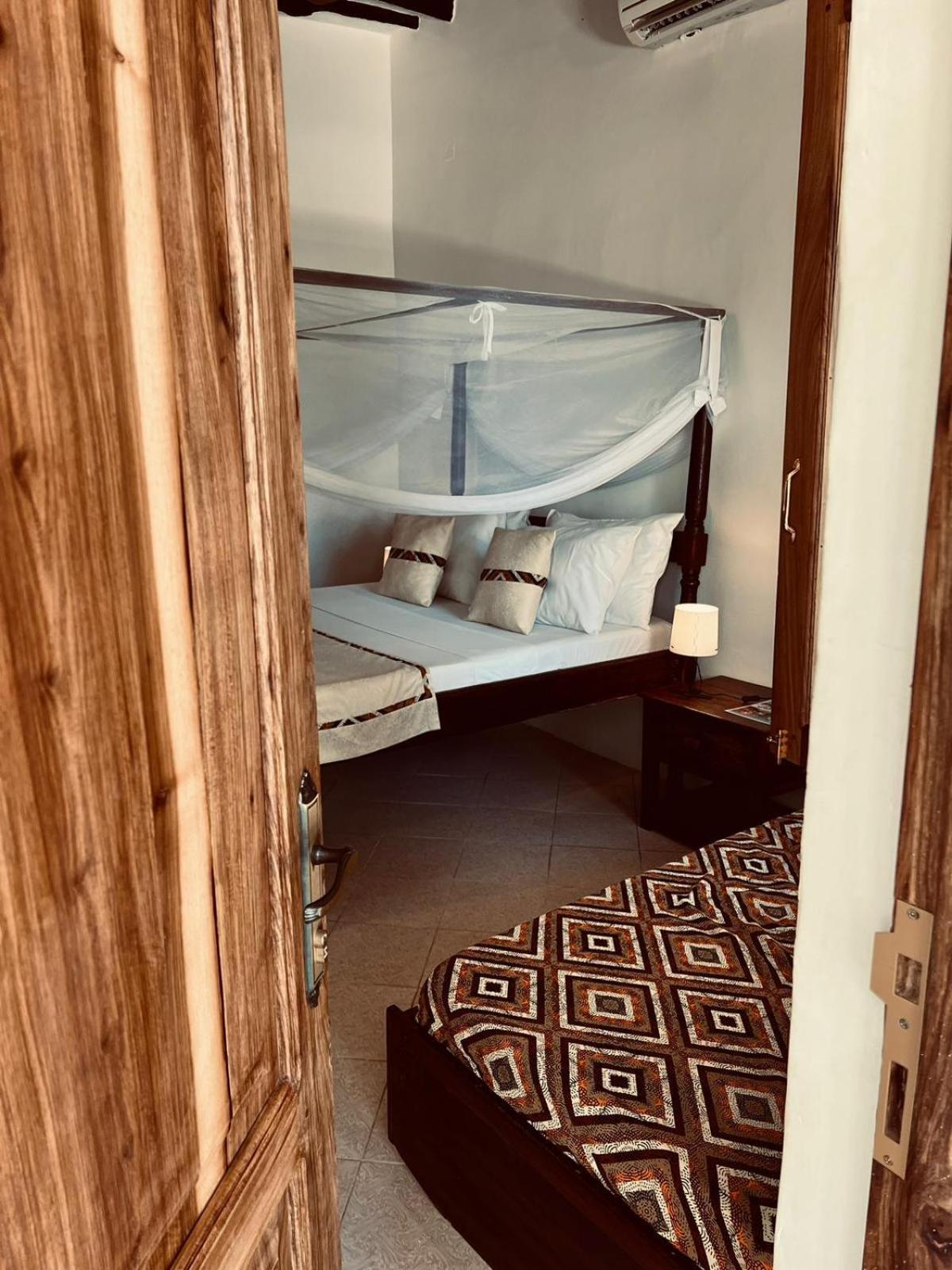 Helwas Zanzibar Beach Hotel Bwejuu Bagian luar foto