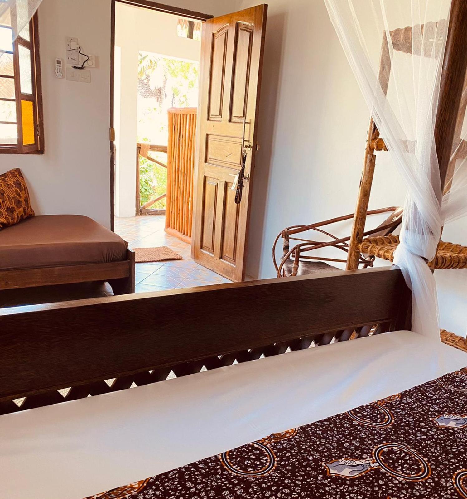 Helwas Zanzibar Beach Hotel Bwejuu Bagian luar foto